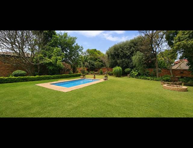 5 BEDROOM HOUSE FOR SALE IN ZWARTKOP